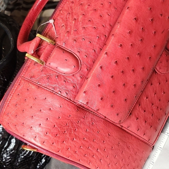 Exotic Ostrich leather Italy bag Authentic - Picture 12 of 17